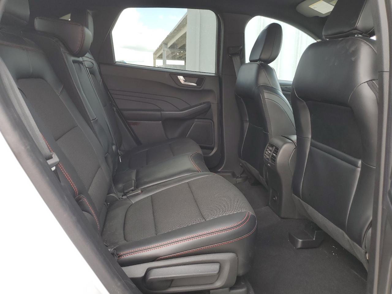 Ford Escape St Line Image 10